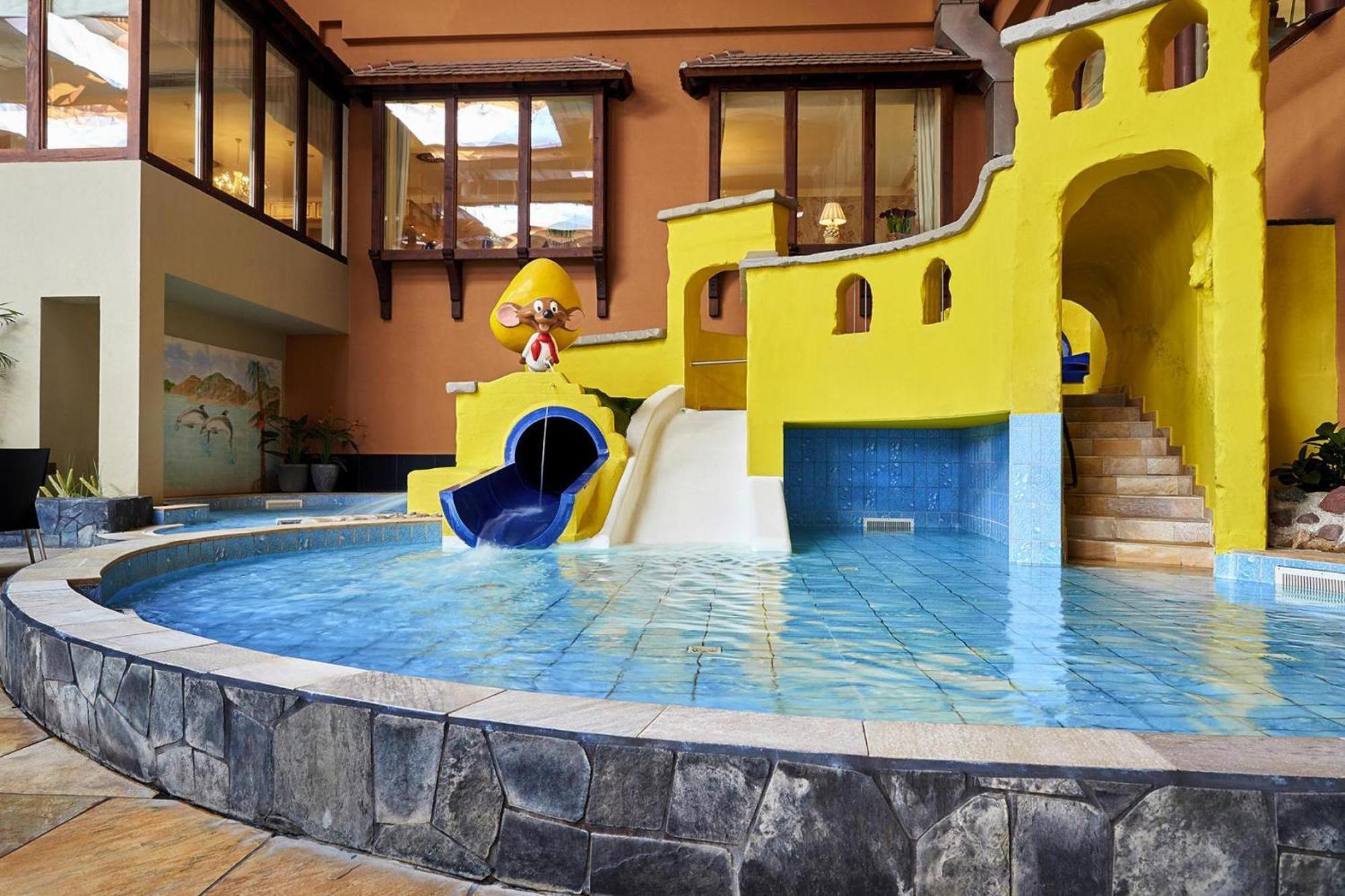 Holiday Resort Van Der Valk, Linstow Dobbin-Linstow Buitenkant foto